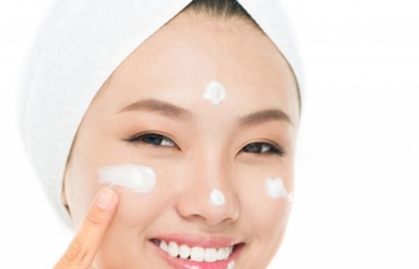 5 Bad Habits That Accelerate Skin Aging and Mar Your Complexion