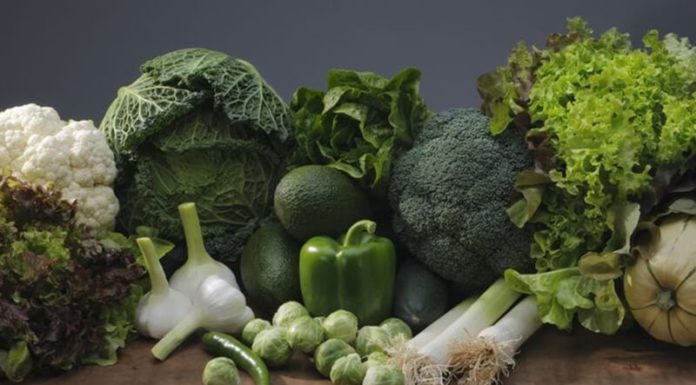 “Unleash Your Dark, Silky Tresses with a Super-Simple Diet”