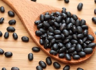 “Boost Your Healthspan After 60: 4 Foods to Manage Blood Sugar and Support Bone Health”