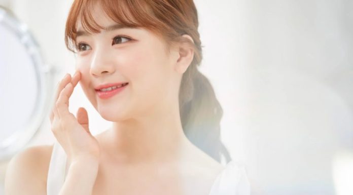 What is Monoi Oil? Uncover the Skin Benefits