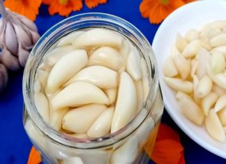 “Is Blue Pickled Garlic Edible? A Guide to Making Pickled Garlic”