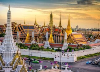 The Tasty Delights of Quy Nhon: 18 Mouth-watering Specialties to Savour and Gift.