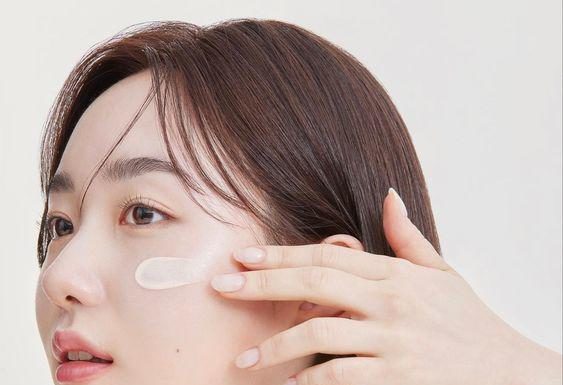 10 Natural Ingredients to Banish Acne, Reduce Scars and Dark Spots