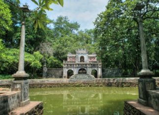 The Serene Scenery of Tu Hieu Pagoda – Capturing the Traditional Beauty of the Capital’s Architecture