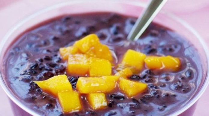 “A Sumptuous Delight: Mango Coconut Tapioca Cheesecake – The Perfect Sunny Day Treat.”