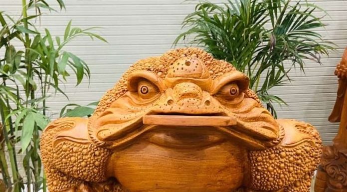 The Ultimate Guide to an Auspicious Altar: 3 Must-Have Items to Invite Wealth and Prosperity