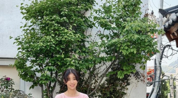 4 Dress Styles That Are Youthful Yet Elegant and Sophisticated