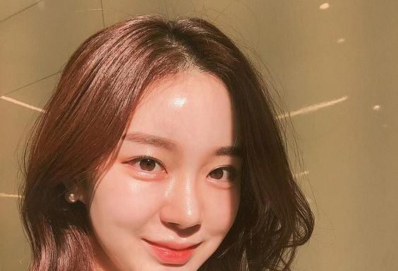 “Revolutionary Formula: Brighten and Protect for a Youthful Glow”