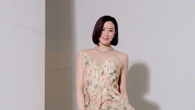 The Ageless Charm of Xa Thi Man: Unveiling Her Age-Defying Secrets