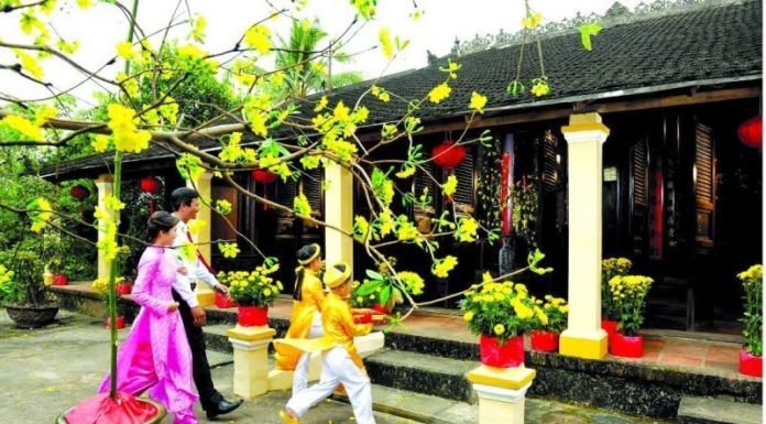 The Ultimate Guide to Choosing the Best Time and Direction for a Prosperous Start to the Year of the Dragon 2024