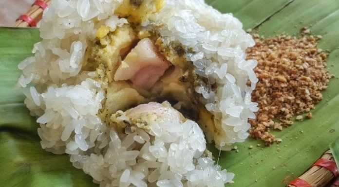 Is Xoi Khuc the Same as Banh Khuc?