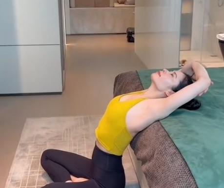 3 Yoga Moves to Transform Your Body and Tone Your Tummy