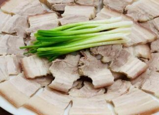 The Perfect Boiled Meat: A Simple Technique for Tender, Flavorful Results