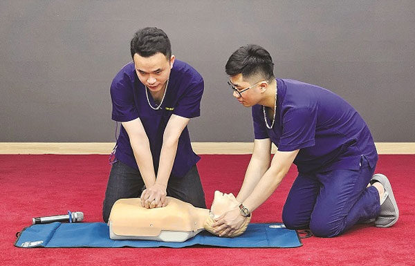Emergency First Aid Skills: A Comprehensive Guide