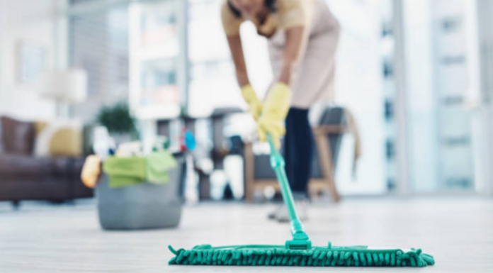 The Ultimate Guide to Cleaning Oil Spills Off Your Floor