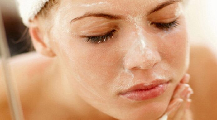 What’s the Deal With Physical and Chemical Exfoliation?