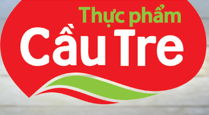 Why is the Cau Tre Sausage Cream Cheese Roll so popular?