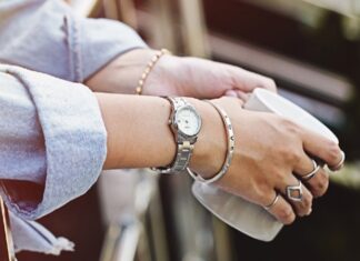The Ultimate Guide to Styling Watches with Bracelets for a Chic Look