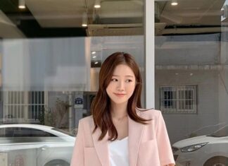 The Ultimate Guide: 4 Ways to Revamp Your Short-Sleeved Blazer for a Trendy Office Look