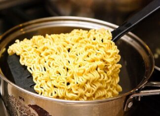The Ultimate Guide to Mastering the Art of Instant Noodle Consumption
