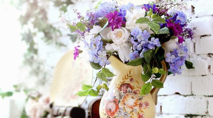 “The Ultimate Guide to Feng Shui Flower Arrangements: Attracting Wealth and Prosperity for Homeowners”