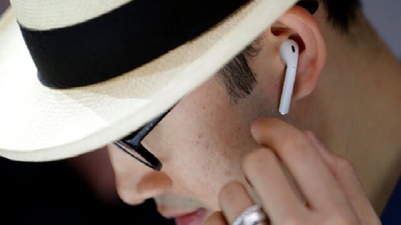 The Ultimate Guide to Wearing Wireless Bluetooth Headphones: A Step-by-Step Tutorial