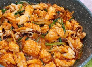 How to Make Delicious and Spicy Sa Te Stir-Fried Squid