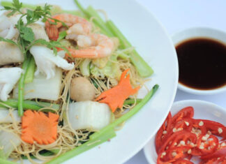 How to Tell the Difference Between Clean and Dyed Vermicelli