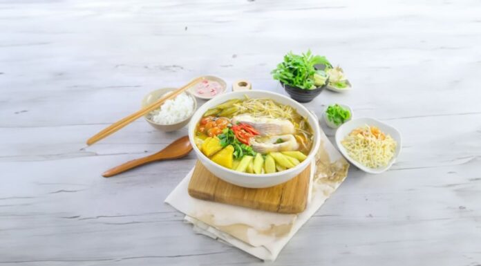 The Ultimate Guide to Cooking Fish: Can Frying Fish Before Making Soup Reduce the Fishy Odor? Learn the Tricks to Prepare a Delicious, Fragrant, and Odor-Free Fish Soup.