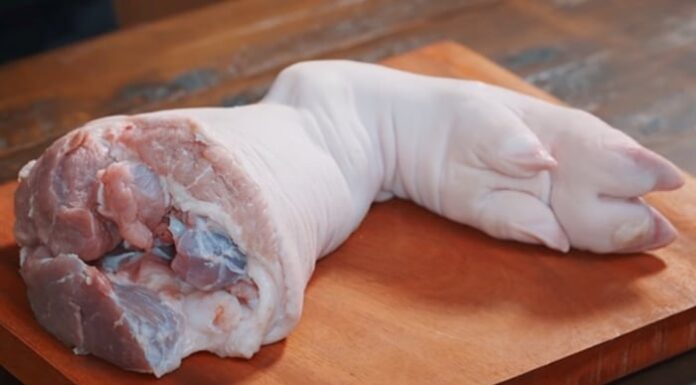 The Ultimate Guide to Boiling Pig’s Trotters: A Delicious, Crispy, and Tender Delight
