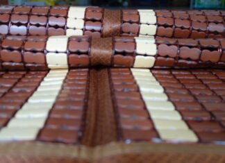 “The Ultimate Floor Covering Conundrum: Bamboo, Straw, or Rubber?”