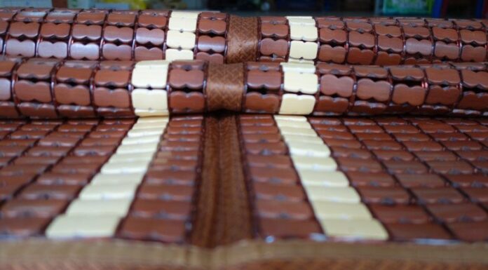 “The Ultimate Floor Covering Conundrum: Bamboo, Straw, or Rubber?”