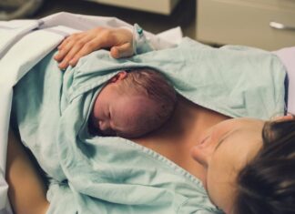 Should an Expectant Mother Visit Her Mother-in-Law? Tips for a Smooth Visit