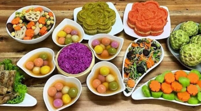 Why Should You Offer Vegetarian Food During the Lunar Seventh Month?