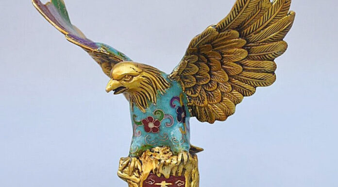 The Feng Shui Eagle: Characteristics, Meanings, and Applications