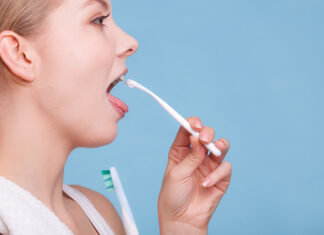 “Are You Brushing Your Teeth Regularly But Still Have Bad Breath? You’re Probably Missing This One Crucial Step.”