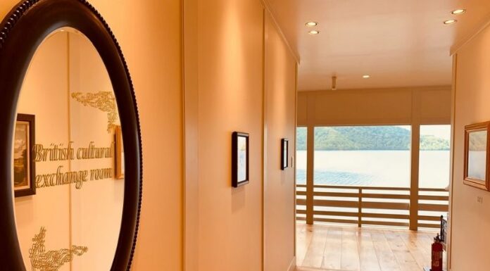 Is it Okay to Place a Mirror Opposite the Front Door? How to Remedy any Negative Impact?