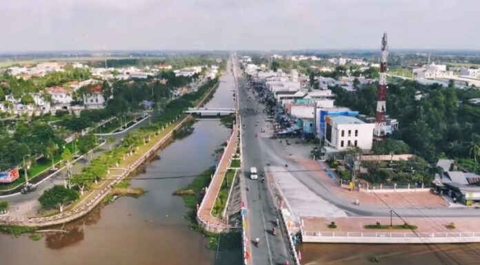 A Glimpse at Two Popular Vi Thuy Tourist Spots in Hau Giang