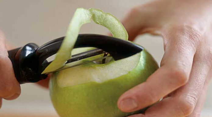 The Perfect Apple-Carving Display to Impress Your Guests