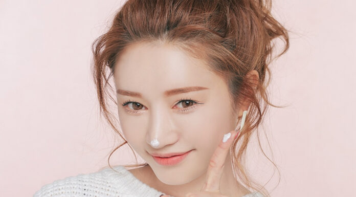 The Ultimate Guide to Flawless Foundation Application: Avoid Cakey and Patchy Results