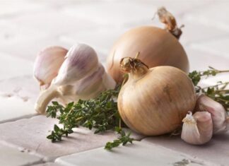 The Magic Breath Saver: A Quick Fix for Overindulging in Garlic and Onions