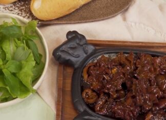 The Ultimate Guide to Cooking Delicious and Unique Chicken Gizzard Stir-Fry for a Weekend Feast