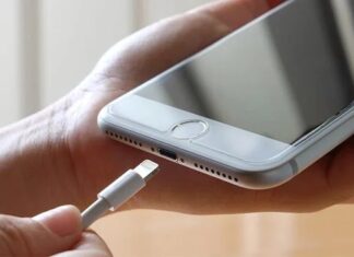 The Ultimate Guide to Cleaning Your iPhone’s Charging Port