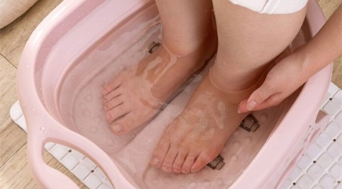 The Ultimate Guide to Eradicating Foot Odor When Wearing Ballet Flats: Tips and Tricks for Fresh Feet