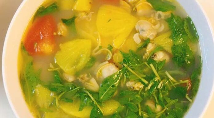 Eliminating the Fishy Odor from Soups with Pineapple
