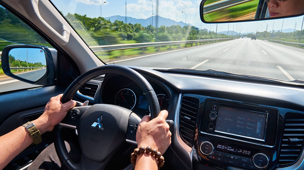 “Tips for Driving During the Summer Rush Hour”