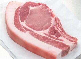 “The Ultimate Guide to Perfectly Boiled Meat: A Simple Step to Remove Growth Promoters for Tender and Flavorful Results”