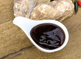 What is Hoisin Sauce? A Guide to Using and Choosing This Flavorful Condiment
