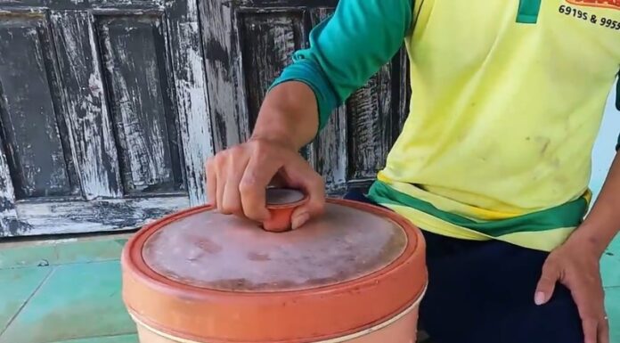 The Easiest Way to Open a Stuck Jar Lid.