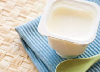 Should You Eat Sweetened or Unsweetened Yogurt?